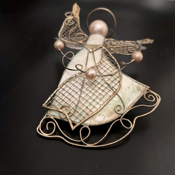 Vintage Brass Filigree & Shell Angel Ornament Detailed w Beautiful Patina - Picture 3 of 7